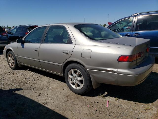 JT2BG22K9W0128236 - 1998 TOYOTA CAMRY CE GRAY photo 2