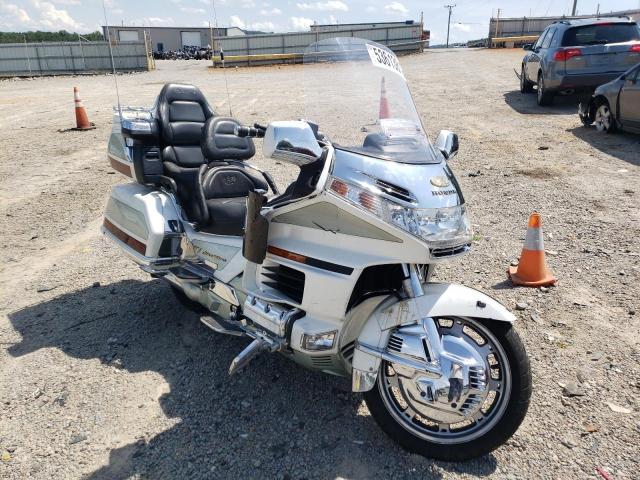 1HFSC2236YA200346 - 2000 HONDA GL1500 SE12 WHITE photo 1