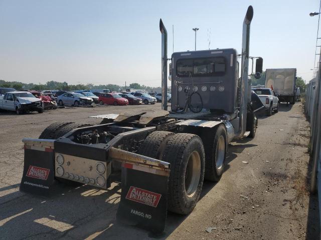 2XPXD49X1GM300622 - 2016 PETERBILT 389 GRAY photo 4