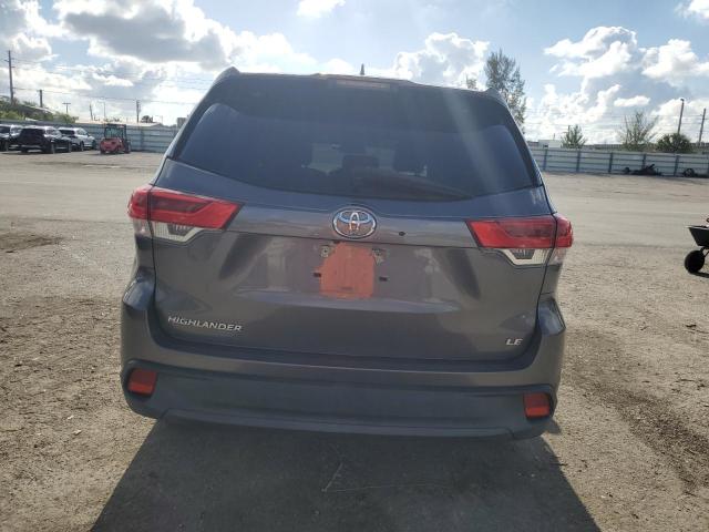 5TDZZRFH7KS341099 - 2019 TOYOTA HIGHLANDER LE GRAY photo 6