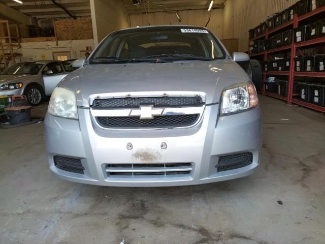 KL1TD56608B096360 - 2008 CHEVROLET AVEO BASE SILVER photo 5