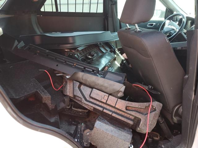 1FM5K8AR5JGA15710 - 2018 FORD EXPLORER POLICE INTERCEPTOR WHITE photo 11