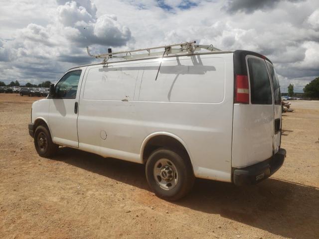 1GTGG25V171147328 - 2007 GMC SAVANA G2500 WHITE photo 2