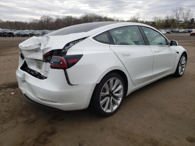 5YJ3E1EB0JF122309 - 2018 TESLA MODEL 3 WHITE photo 3
