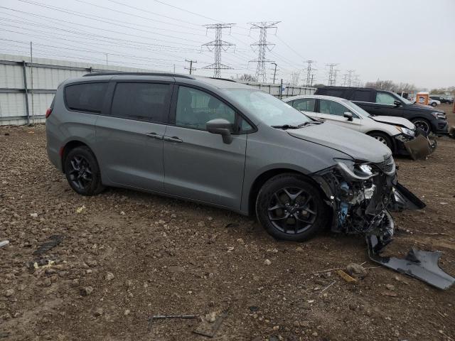 2C4RC1EG1LR126758 - 2020 CHRYSLER PACIFICA TOURING L PLUS GRAY photo 4