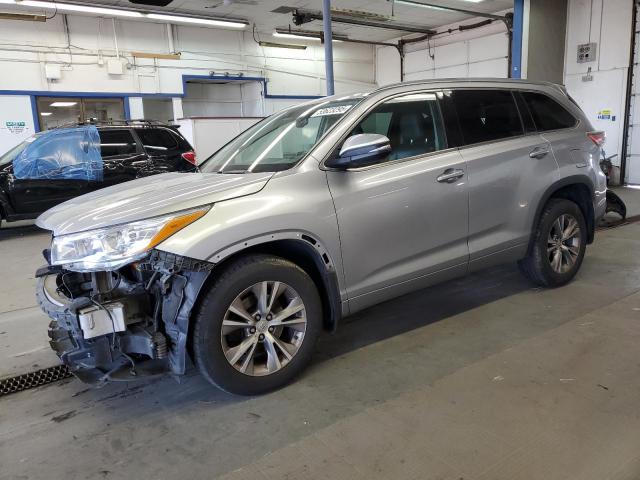 5TDJKRFHXFS114609 - 2015 TOYOTA HIGHLANDER XLE 银色 照片 1