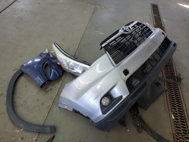 5TDJKRFHXFS114609 - 2015 TOYOTA HIGHLANDER XLE 银色 照片 13