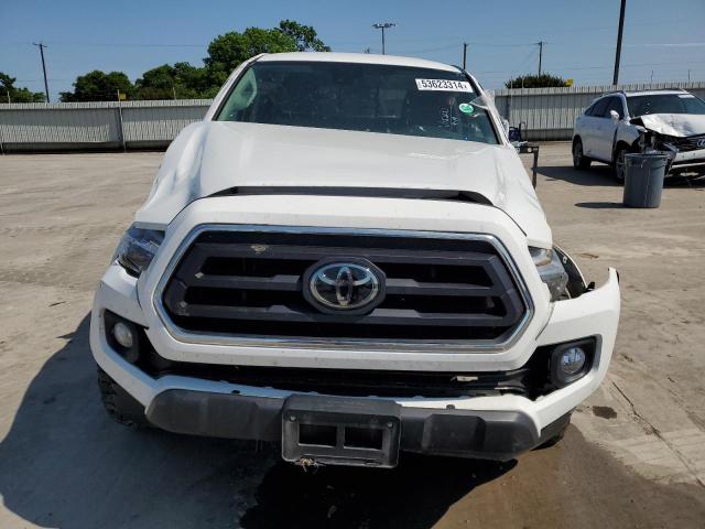 3TMAZ5CN8PM209430 - 2023 TOYOTA TACOMA DOUBLE CAB WHITE photo 5