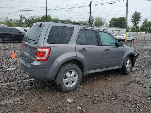 1FMCU0D71BKA19023 - 2011 FORD ESCAPE XLT SILVER photo 3