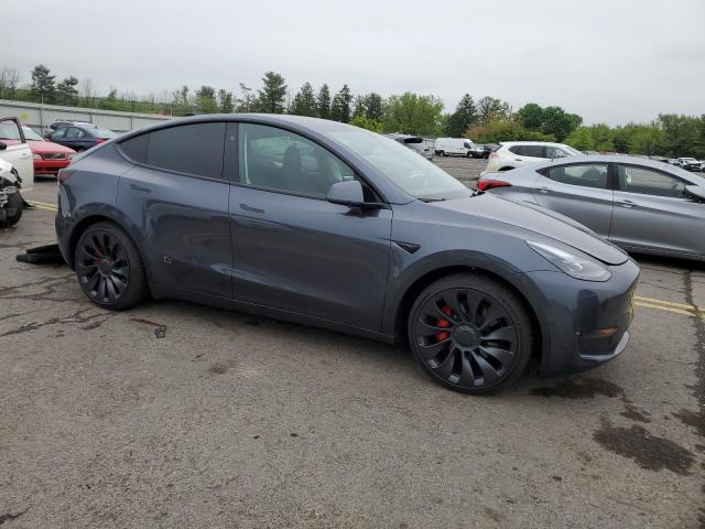 7SAYGDEF4PF937435 - 2023 TESLA MODEL Y GRAY photo 4