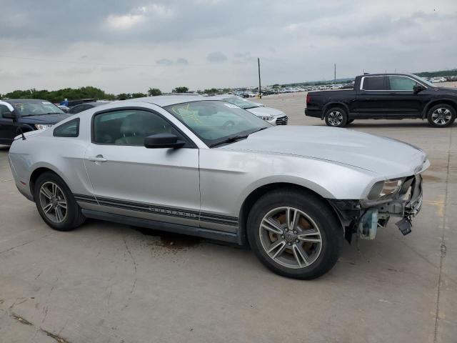 1ZVBP8AM3C5231077 - 2012 FORD MUSTANG SILVER photo 4