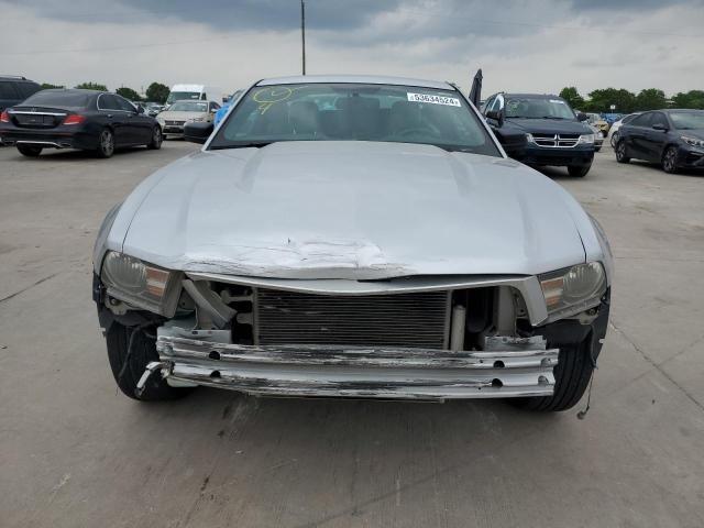 1ZVBP8AM3C5231077 - 2012 FORD MUSTANG SILVER photo 5