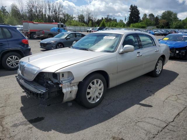 2009 LINCOLN TOWN CAR SIGNATURE LIMITED, 