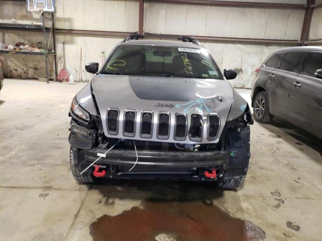 1C4PJMBS1HD217725 - 2017 JEEP CHEROKEE TRAILHAWK GRAY photo 5