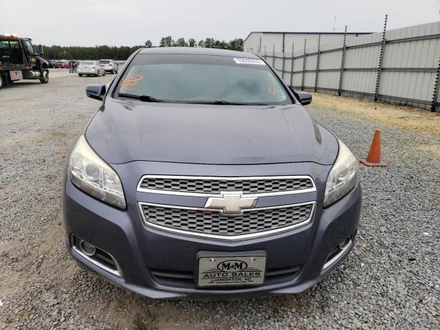 1G11H5SA0DF284905 - 2013 CHEVROLET MALIBU LTZ ლურჯი ფოტო 5