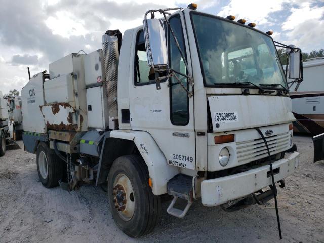 49HAADBV15DU42690 - 2005 STERLING TRUCK SC 8000 WHITE photo 1