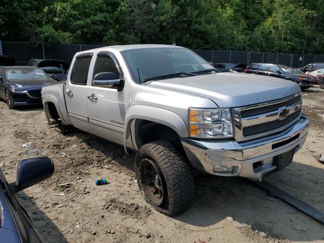 1GCPKSE75CF122607 - 2012 CHEVROLET 1500 SILVE K1500 LT GRAY photo 4