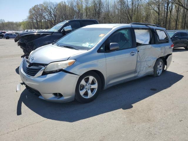 2011 TOYOTA SIENNA LE, 