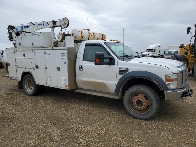 1FDAF57R38EA17356 - 2008 FORD F550 SUPER DUTY WHITE photo 4