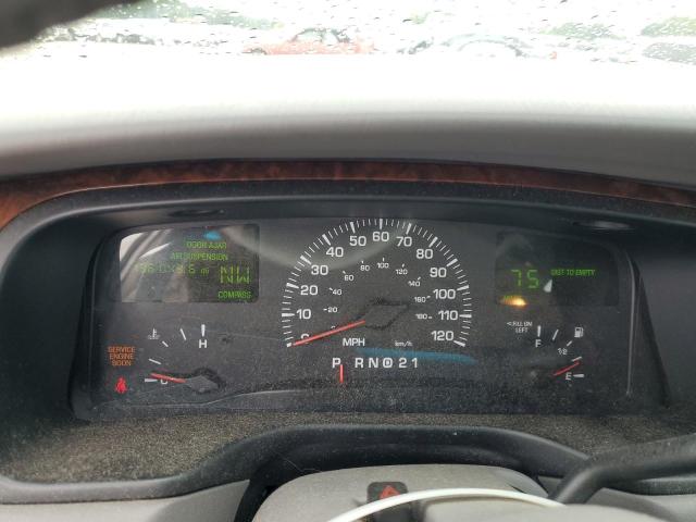 1LNHM81WX1Y733793 - 2001 LINCOLN TOWN CAR EXECUTIVE SILVER photo 9