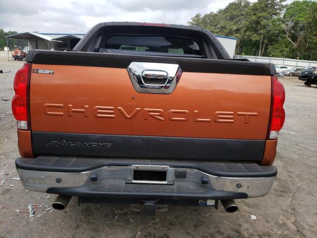 3GNEC12Z65G109457 - 2005 CHEVROLET AVALANCHE C1500 ORANGE photo 6