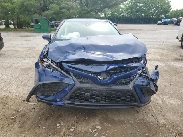 4T1G31AK9RU075020 - 2024 TOYOTA CAMRY SE NIGHT SHADE BLUE photo 5