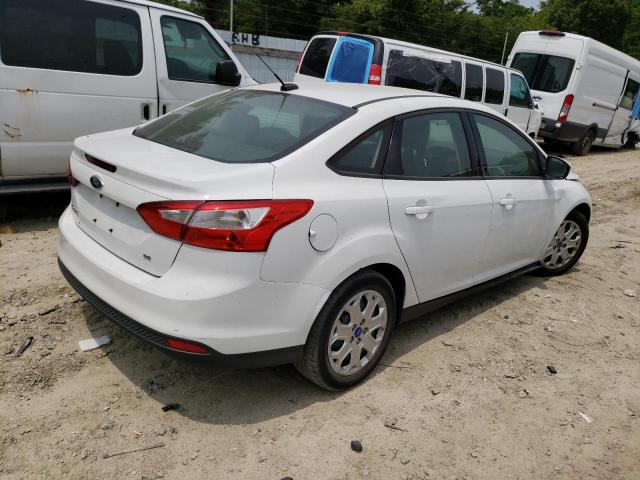 1FAHP3F2XCL186471 - 2012 FORD FOCUS SE WHITE photo 3