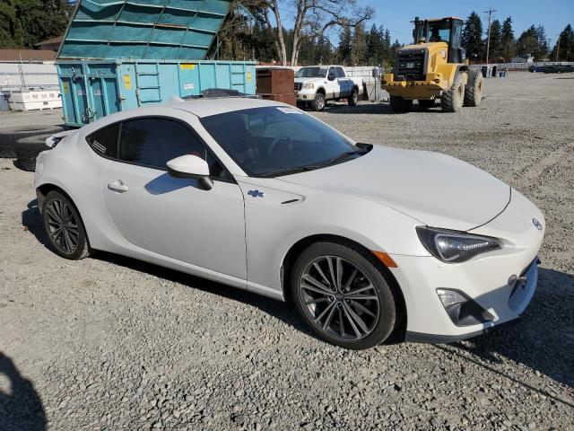 JF1ZNAA10F9703212 - 2015 TOYOTA SCION FR-S WHITE photo 4