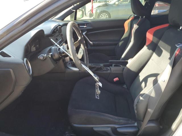 JF1ZNAA10F9703212 - 2015 TOYOTA SCION FR-S WHITE photo 7