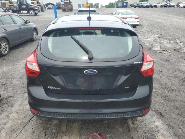 1FAHP3K23CL125596 - 2012 FORD FOCUS SE BLACK photo 6