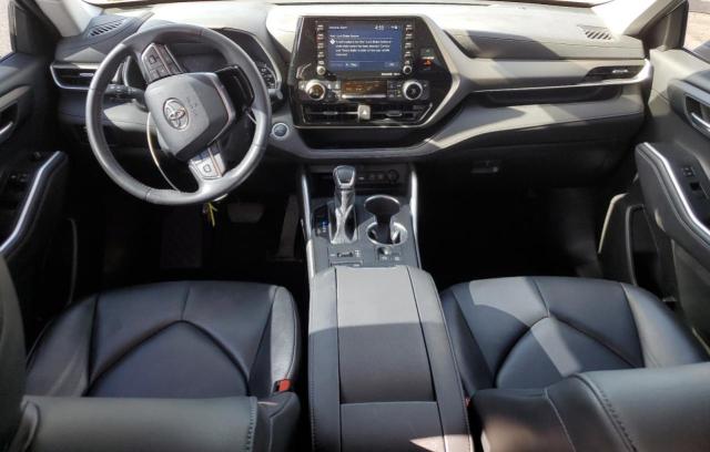 5TDHZRBH9MS134363 - 2021 TOYOTA HIGHLANDER XLE BLUE photo 8