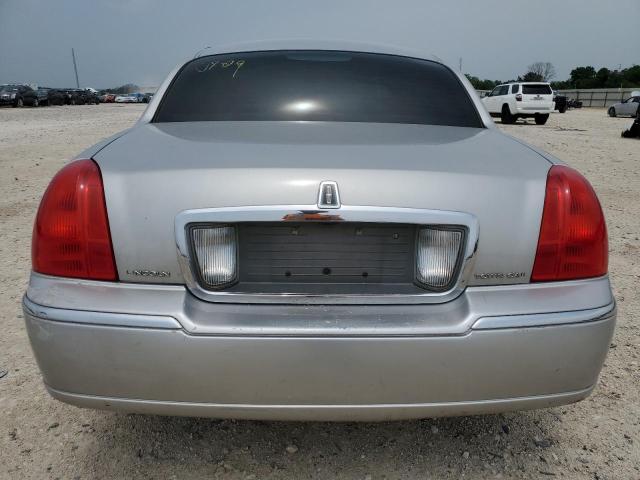 1LNHM81VX7Y617073 - 2007 LINCOLN TOWN CAR SIGNATURE SILVER photo 6