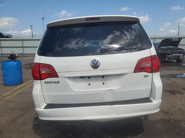 2C4RVABG7CR393580 - 2012 VOLKSWAGEN ROUTAN SE WHITE photo 6