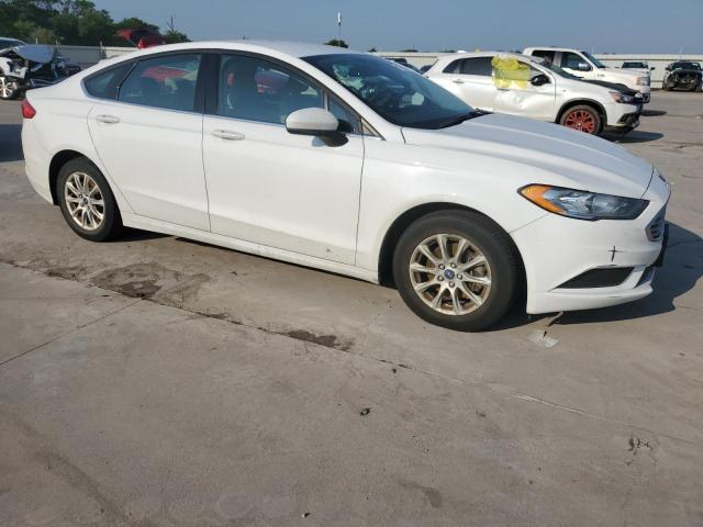 3FA6P0G73HR231632 - 2017 FORD FUSION S WHITE photo 4