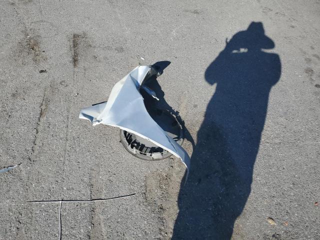 2T1KR32E14C297526 - 2004 TOYOTA COROLLA MA XR SILVER photo 12