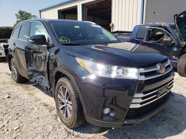 5TDJZRFH5JS838714 - 2018 TOYOTA HIGHLANDER SE BLACK photo 9