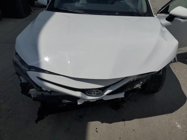 4T1G31AK5PU616951 - 2023 TOYOTA CAMRY SE NIGHT SHADE WHITE photo 11