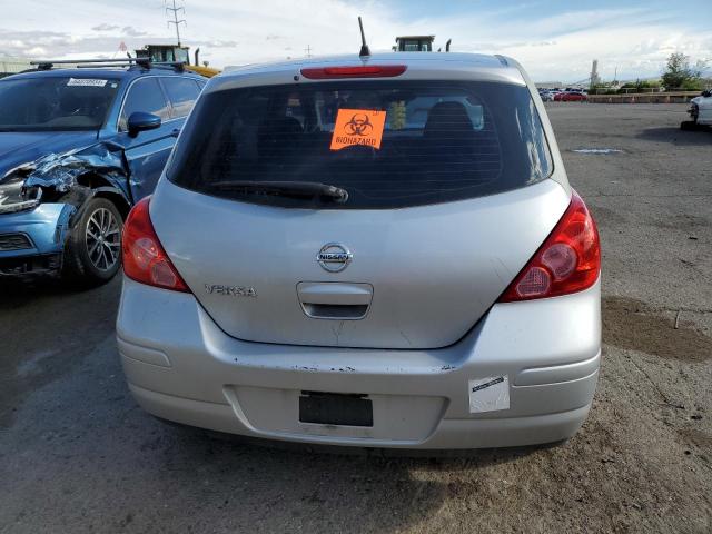 3N1BC1CP6BL468595 - 2011 NISSAN VERSA S SILVER photo 5