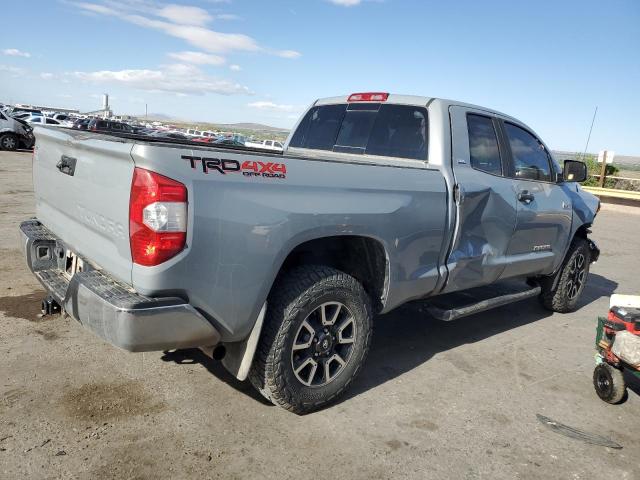 5TFUY5F19KX801253 - 2019 TOYOTA TUNDRA DOUBLE CAB SR/SR5 GRAY photo 3