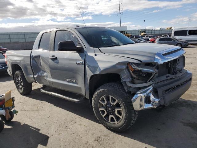 5TFUY5F19KX801253 - 2019 TOYOTA TUNDRA DOUBLE CAB SR/SR5 GRAY photo 4
