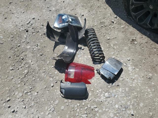 3C6UR5NL8JG327578 - 2018 RAM 2500 LARAMIE 白色 照片 12