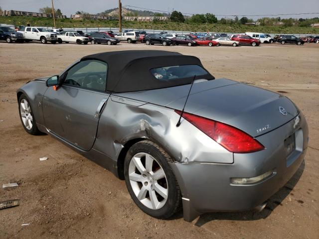 JN1AZ36AX4T011610 - 2004 NISSAN 350Z ROADSTER SILVER photo 2