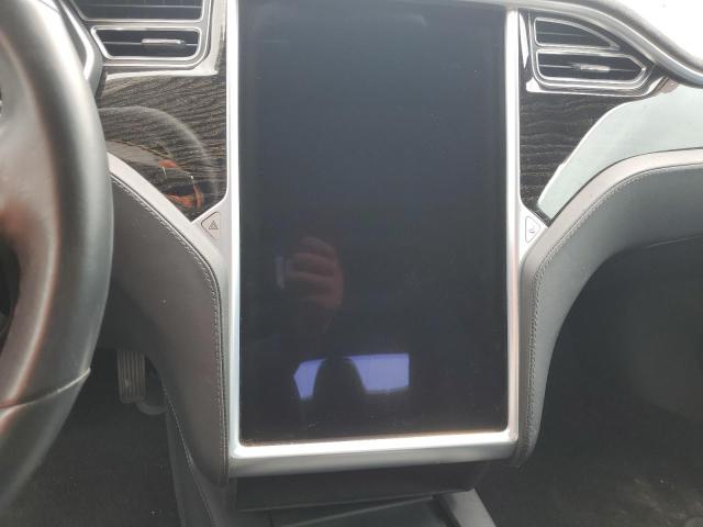 5YJSA1E21GF156811 - 2016 TESLA MODEL S 银色 照片 9