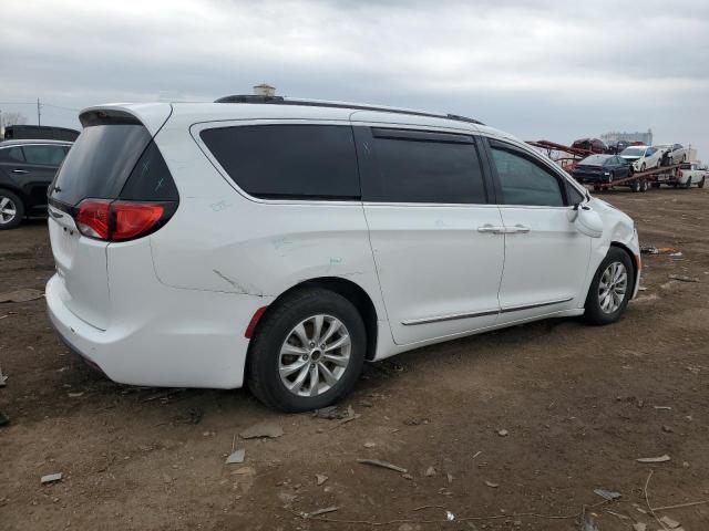2C4RC1BG3JR141909 - 2018 CHRYSLER PACIFICA TOURING L WHITE photo 3