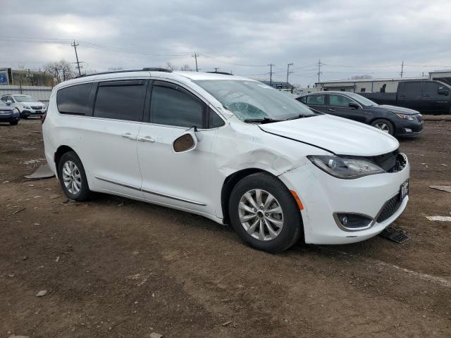 2C4RC1BG3JR141909 - 2018 CHRYSLER PACIFICA TOURING L WHITE photo 4