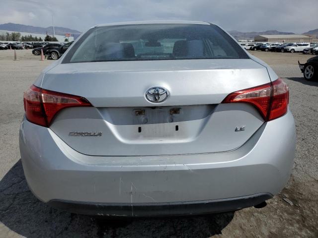 5YFBURHE3KP935944 - 2019 TOYOTA COROLLA L ვერცხლისფერი ფოტო 6
