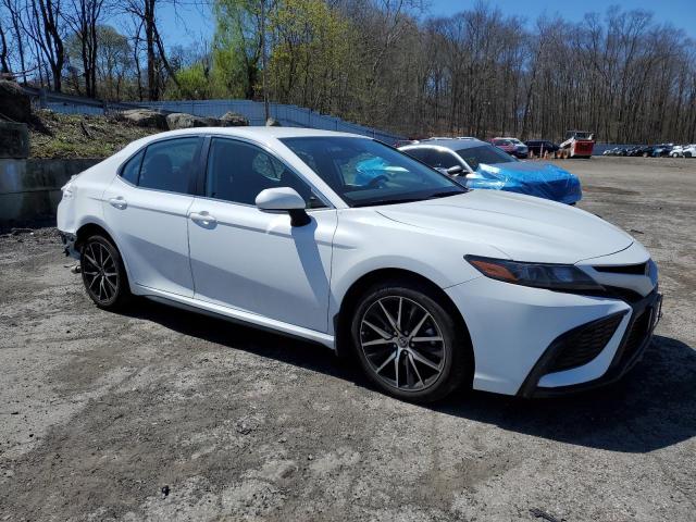 4T1G11AKXPU815080 - 2023 TOYOTA CAMRY SE NIGHT SHADE WHITE photo 4