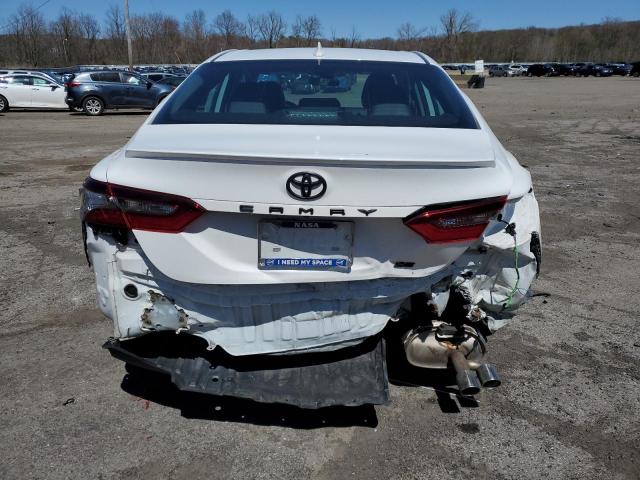 4T1G11AKXPU815080 - 2023 TOYOTA CAMRY SE NIGHT SHADE WHITE photo 6
