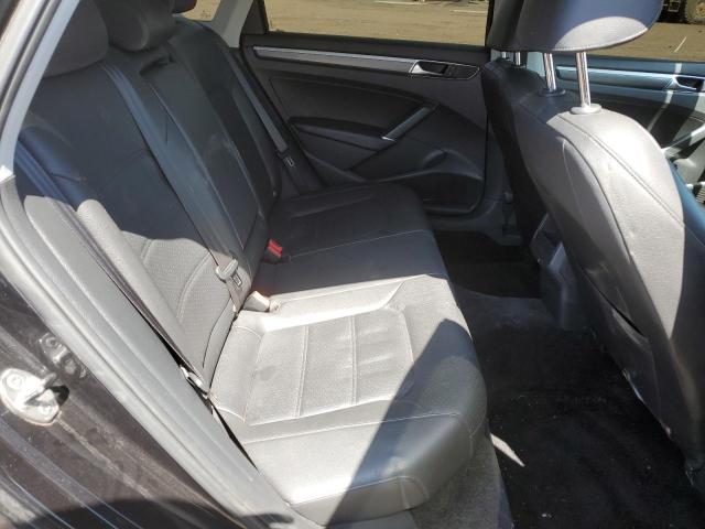 1VWDT7A32HC045104 - 2017 VOLKSWAGEN PASSAT R-LINE შავი ფოტო 10