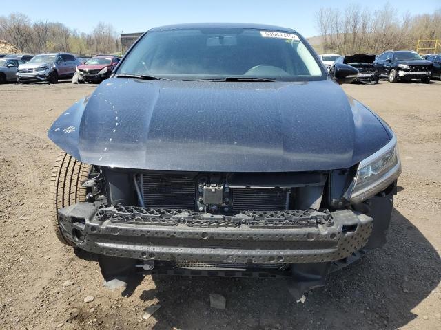 1VWDT7A32HC045104 - 2017 VOLKSWAGEN PASSAT R-LINE შავი ფოტო 5